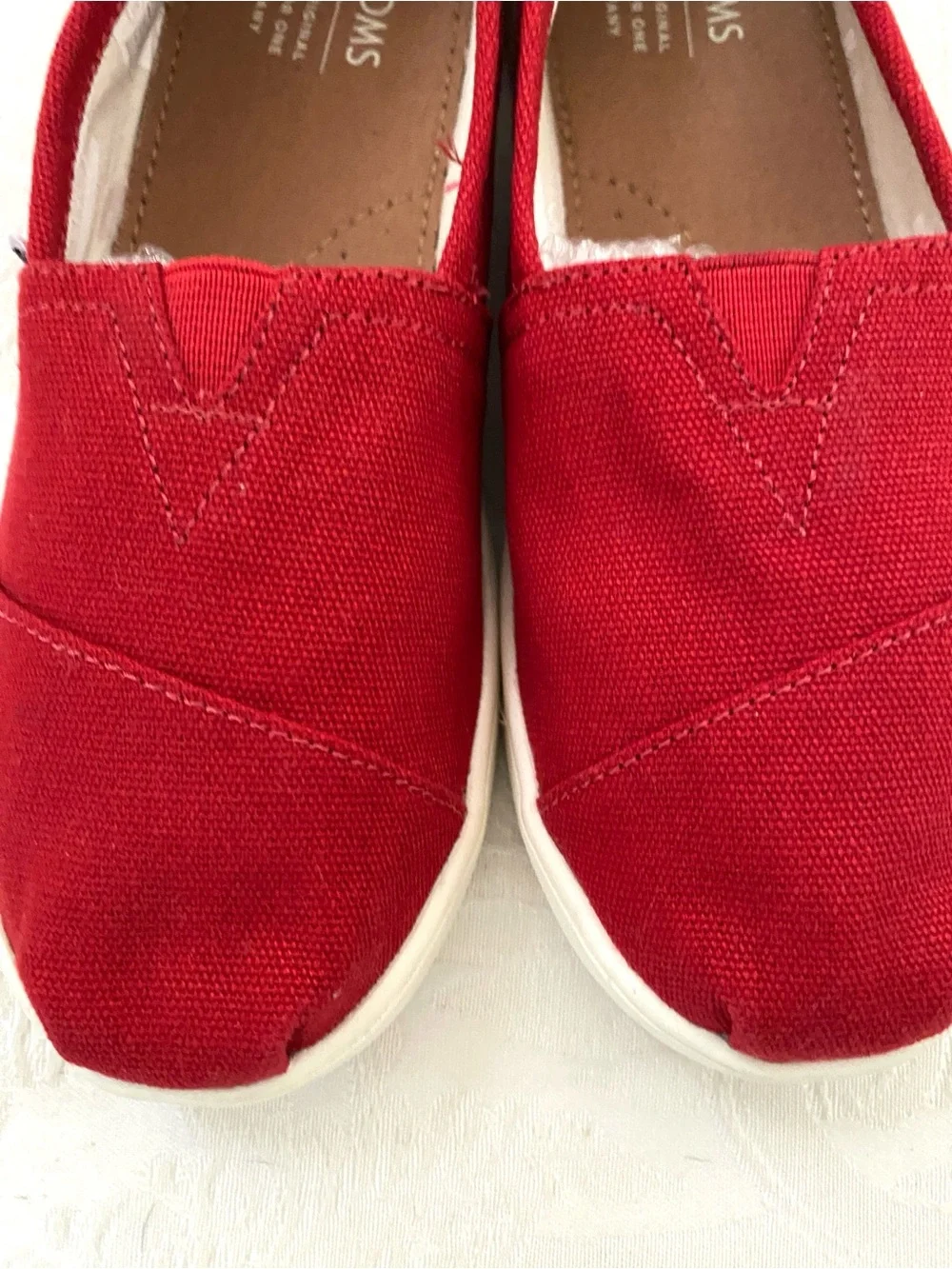 Toms Kids Red Canvas Slip-On Moccasins Size 2.5 Youth Classic New